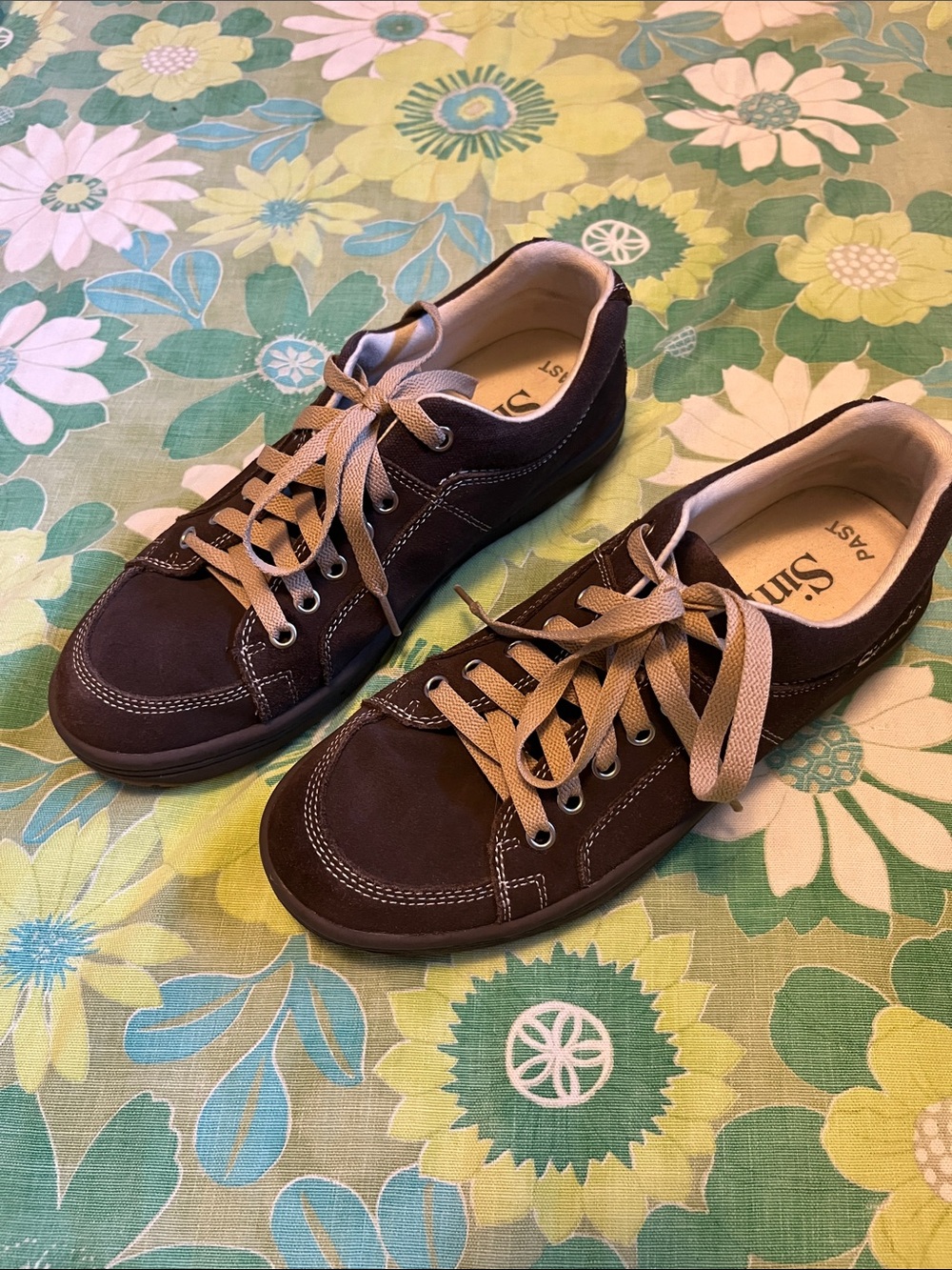 Simple brown suede sneakers